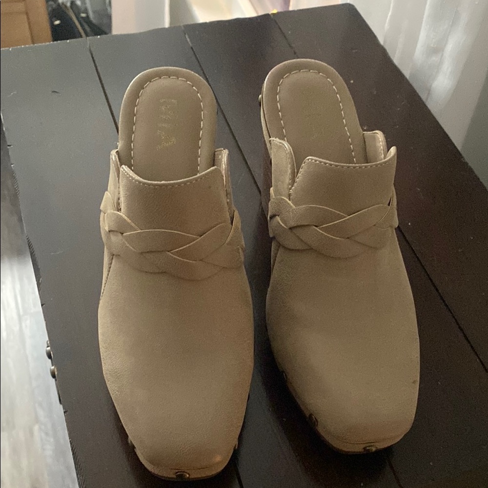 MIA Tan Mules with Suede Upper and Cushioned Insole